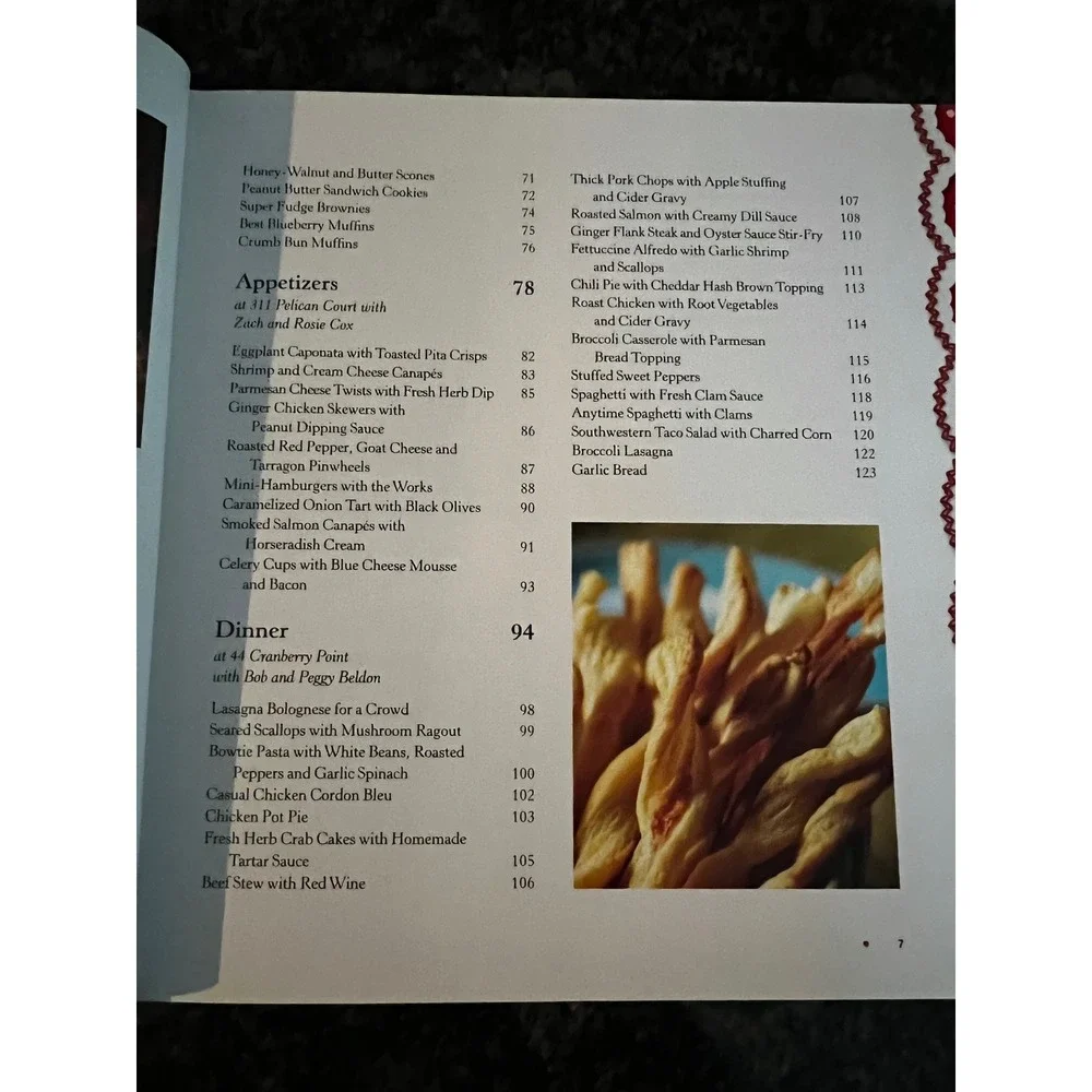 Debbie Macomber's Cedar Cove Cookbook Hardcover Recipes Baking Cooking Food 2009